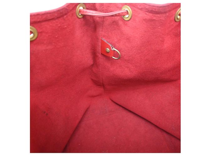 Louis Vuitton Petit Noe Epi Leather Medium - vista 7