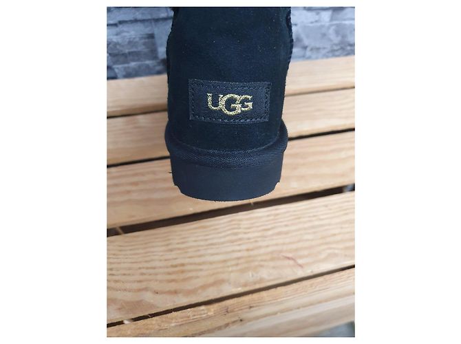 Botas UGG Bailey Button Bling Negro Oro - vista 4