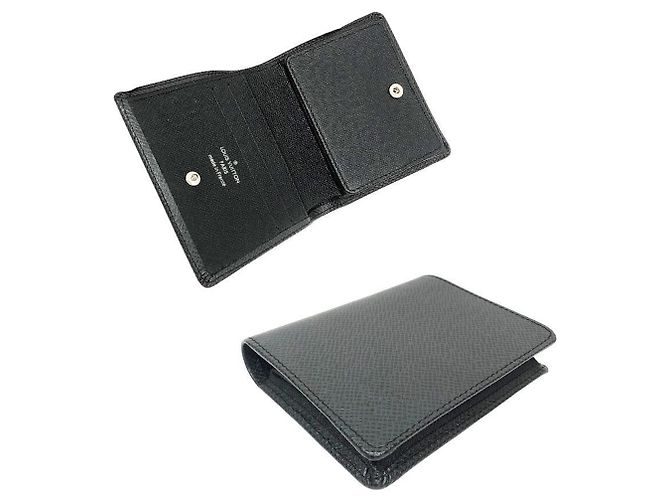 Louis Vuitton Taiga Portefeuille Magellan Bi-fold Wallet - vista 2
