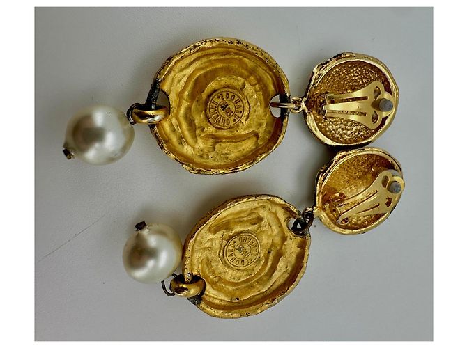 Chanel Edouard Rimbaud Paris – Orecchini Sculptural Spiral & Faux Pearl Drop – 1980s - vista 5