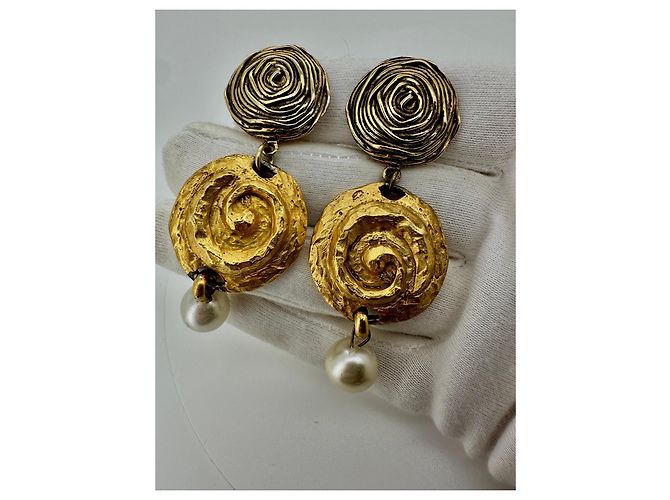 Chanel Edouard Rimbaud Paris – Orecchini Sculptural Spiral & Faux Pearl Drop – 1980s - vista 7
