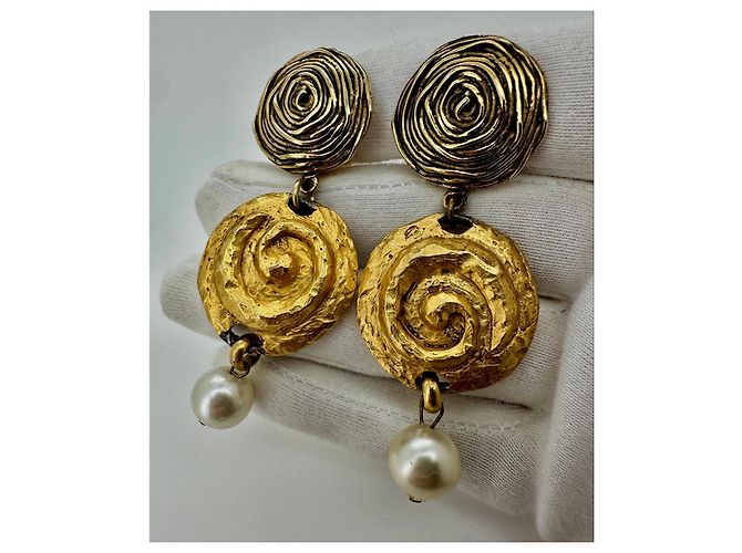 Chanel Edouard Rimbaud Paris – Orecchini Sculptural Spiral & Faux Pearl Drop – 1980s - vista 8