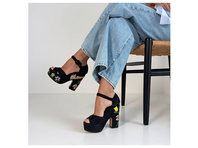 Dolce & Gabbana Sandali Platform Floreali Autunno 2015 - vista 5