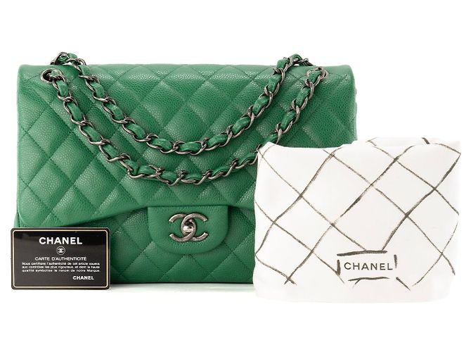 CHANEL - Borsa a tracolla Classique/Timeless Jumbo Chanel in pelle caviar verde - vista 9
