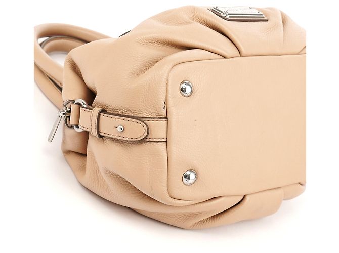Marc by Marc Jacobs Bolsa Bowling 2-Way Classic Q em couro bege - vista 8