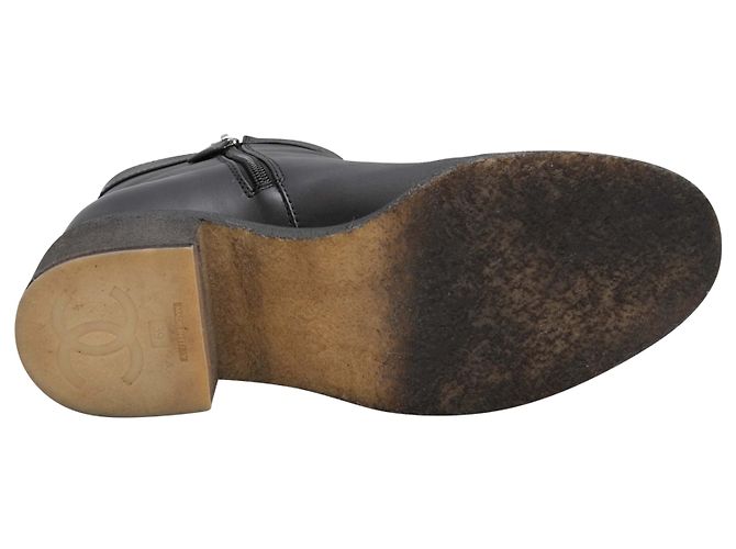 Botines Chanel CC Turn-Lock Negras Talla 39 - vista 5
