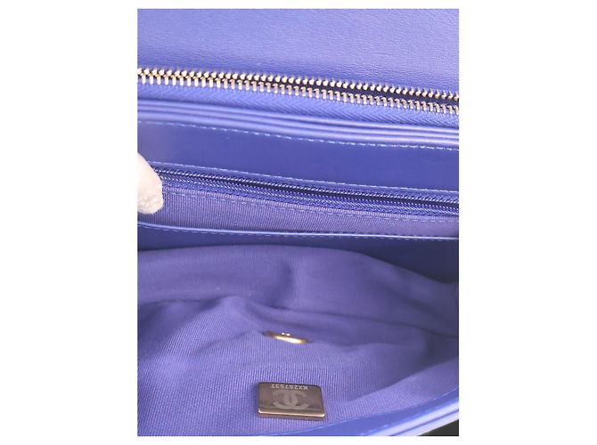 Borsa a tracolla Chanel Small Quilted Lambskin Pillow Crush Flap Blu - vista 4
