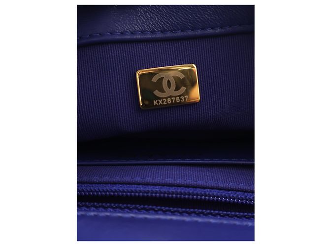 Borsa a tracolla Chanel Small Quilted Lambskin Pillow Crush Flap Blu - vista 7