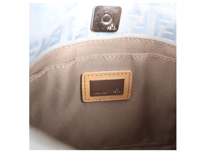 Borsa a tracolla Fendi Zucchino Canvas & Leather in blu 8BR068 - vista 13
