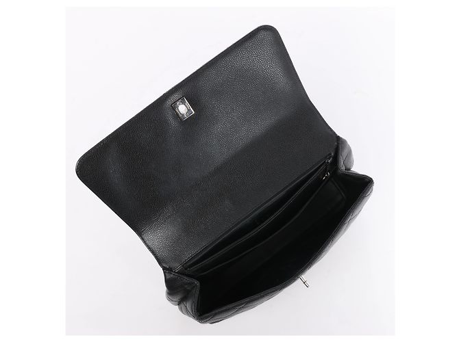 Borsa Chanel Classic Kelly Matelasse in pelle caviar nera - vista 13