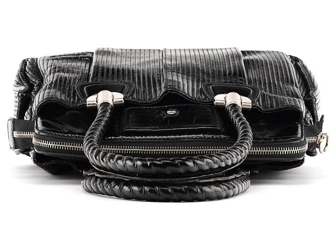 Héloïse Chloé Heloise Shopper-Bag aus schwarzem gestepptem Lackleder - Ansicht 4