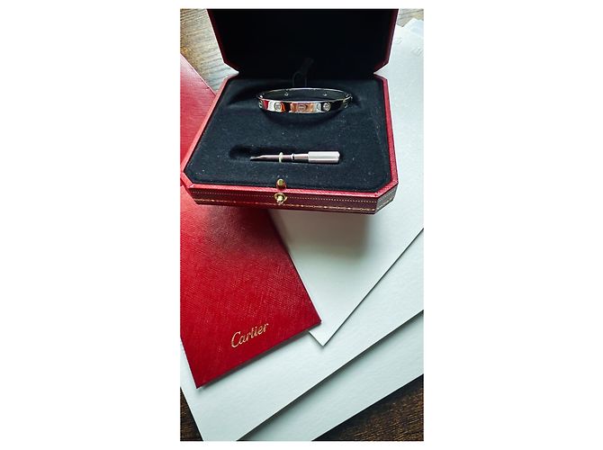 Bracciale Cartier Love 16 in Oro Bianco e Diamanti - vista 3