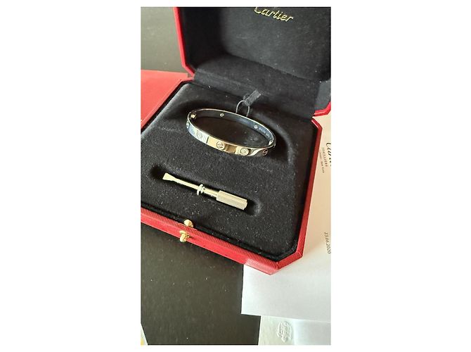 Bracciale Cartier Love 16 in Oro Bianco e Diamanti - vista 9