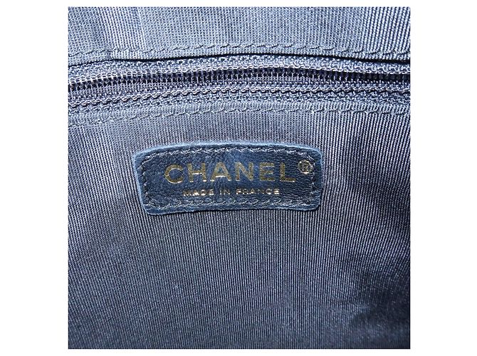 Borsa a tracolla CHANEL Matelasse Caviarskin con catena Nera A22476 - vista 11