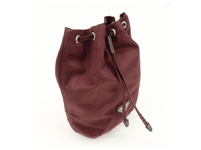 PRADA Nylon Saffiano Leder Beuteltasche mit Dreieckslogo - Ansicht 4