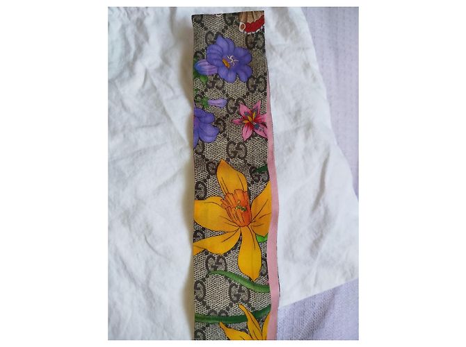 Gucci Seidenschal mit Blumenprint - Ansicht 5