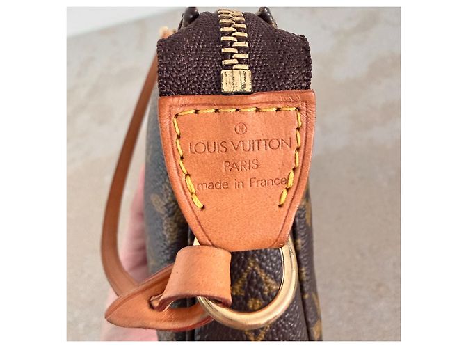 Louis Vuitton Monogram Pochette Accessoires Handtasche - Ansicht 10