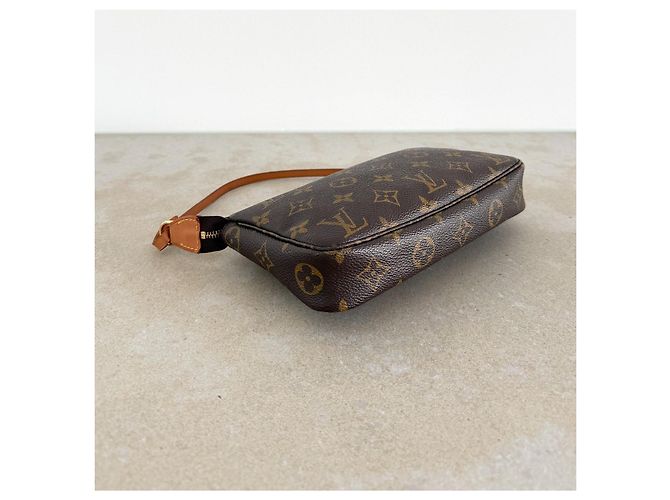 Louis Vuitton Monogram Pochette Accessoires Handtasche - Ansicht 4