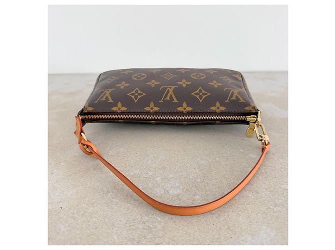 Louis Vuitton Monogram Pochette Accessoires Handtasche - Ansicht 9