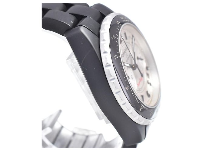 Chanel J12 Superleggera Chronograph
Automático Cerâmica e Aço Inoxidável 41 - vista 4