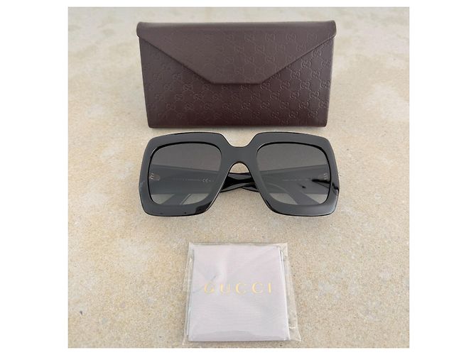Gucci GG3826/S Gafas de sol Oversized Negras - vista 3