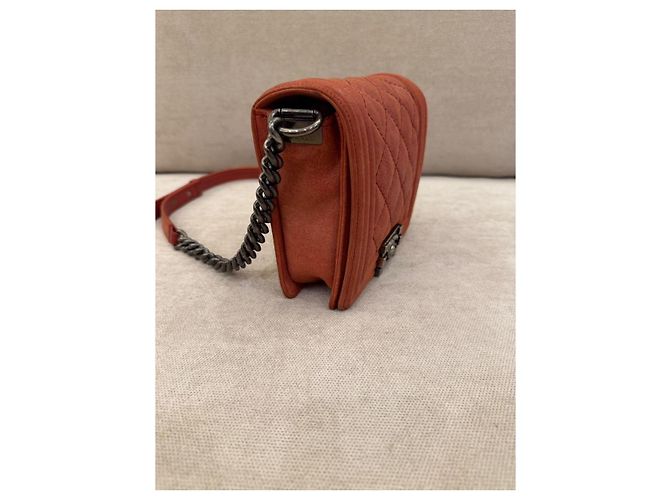 Chanel Boy Flap Borsa a Tracolla in Camoscio Arancione - vista 4