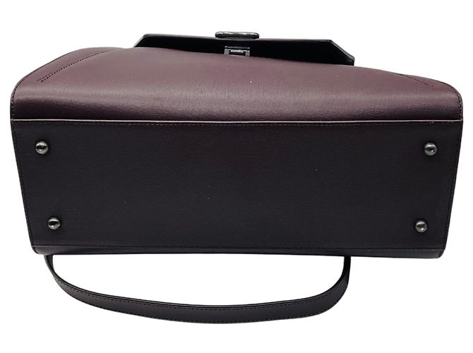 Borsa a tracolla trapezoidale Akris in pelle Saffiano bordeaux - vista 4