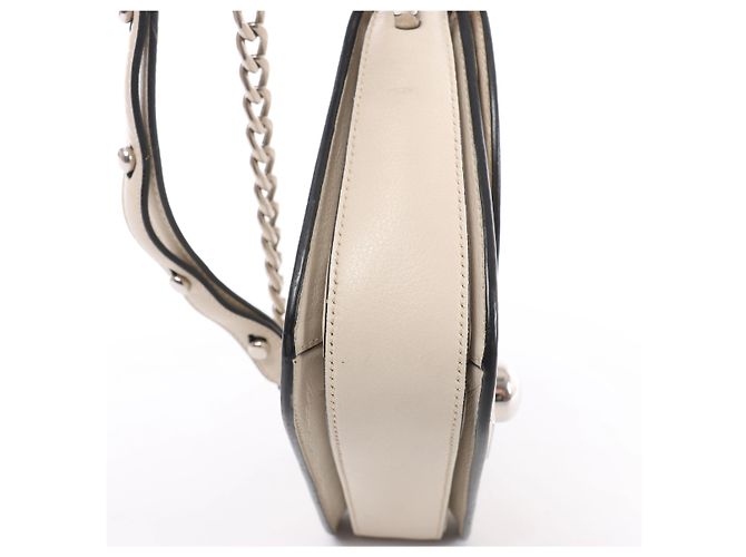 Borsa a tracolla con catena Prada Arcade Glace in pelle bianca - vista 10