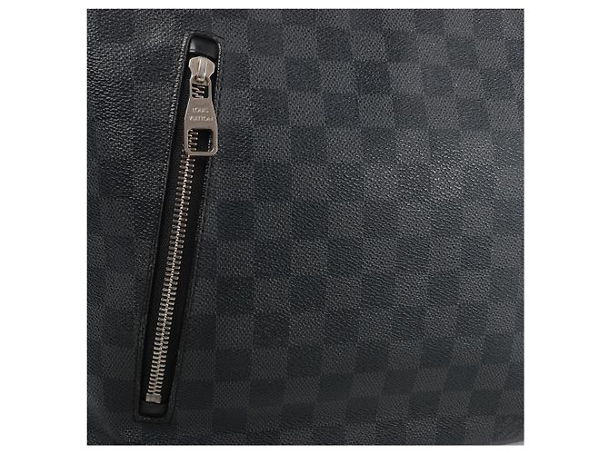 Borsa a tracolla Louis Vuitton Mick PM Damier Graphite in nero N41211 - vista 10