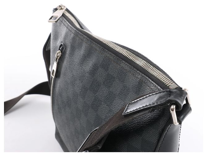 Borsa a tracolla Louis Vuitton Mick PM Damier Graphite in nero N41211 - vista 3