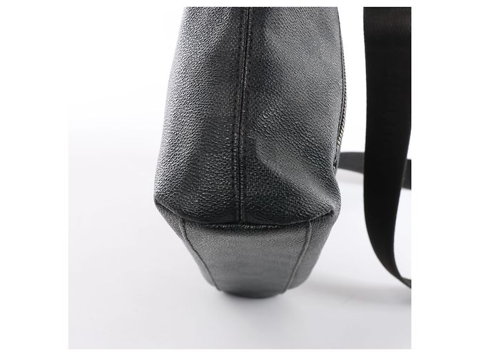 Borsa a tracolla Louis Vuitton Mick PM Damier Graphite in nero N41211 - vista 9