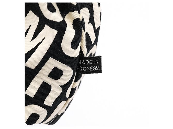 Marc by Marc Jacobs mala de mão Classic Q Large em pele marfim - vista 12