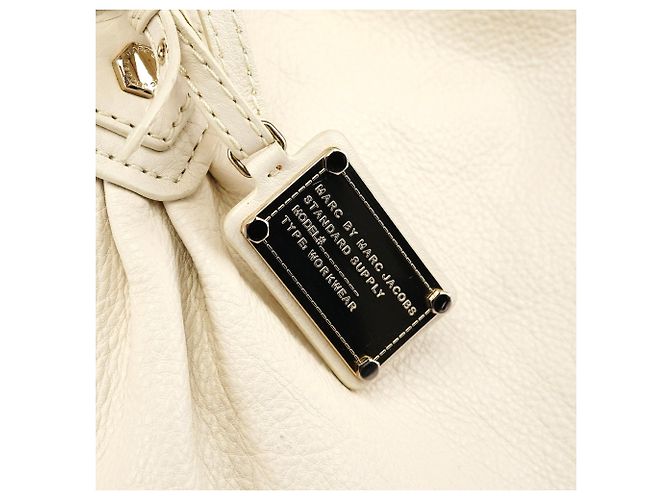 Marc by Marc Jacobs mala de mão Classic Q Large em pele marfim - vista 6