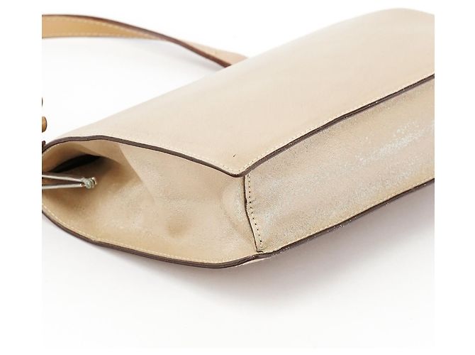 Miu Miu Pochette in pelle beige - vista 10