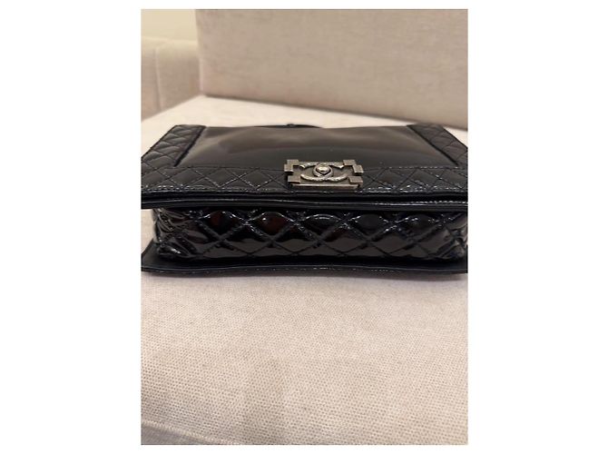 Chanel Borsa Boy Pelle Verniciata Nera - vista 12