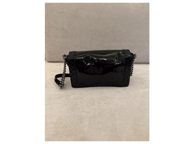 Chanel Borsa Boy Pelle Verniciata Nera - vista 2