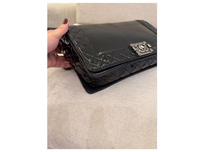 Chanel Borsa Boy Pelle Verniciata Nera - vista 5