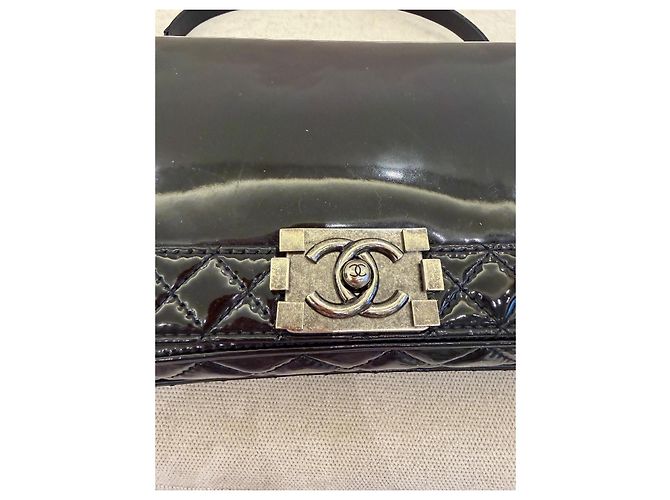 Chanel Borsa Boy Pelle Verniciata Nera - vista 6