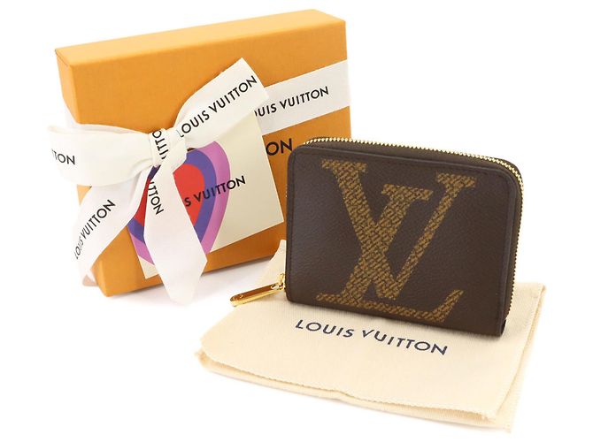 Monedero Louis Vuitton Monogram Giant Zippy - vista 2