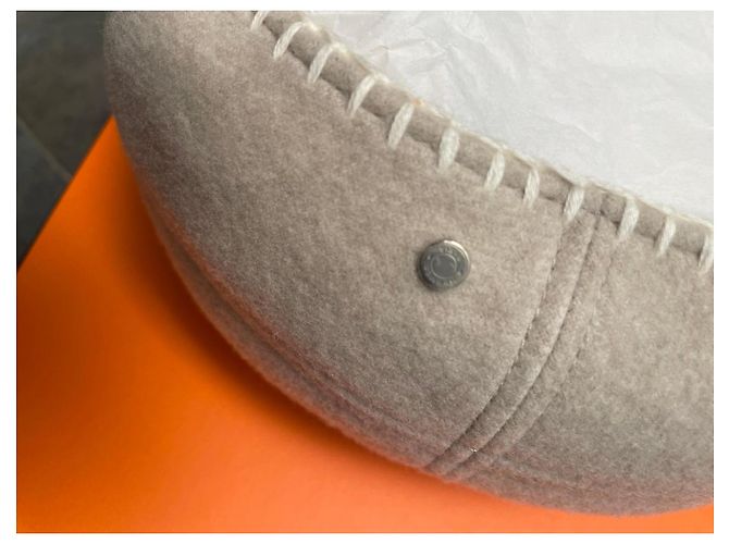Hermès Saint-Honoré Point Avalon Wool and Cashmere Beret - view 8
