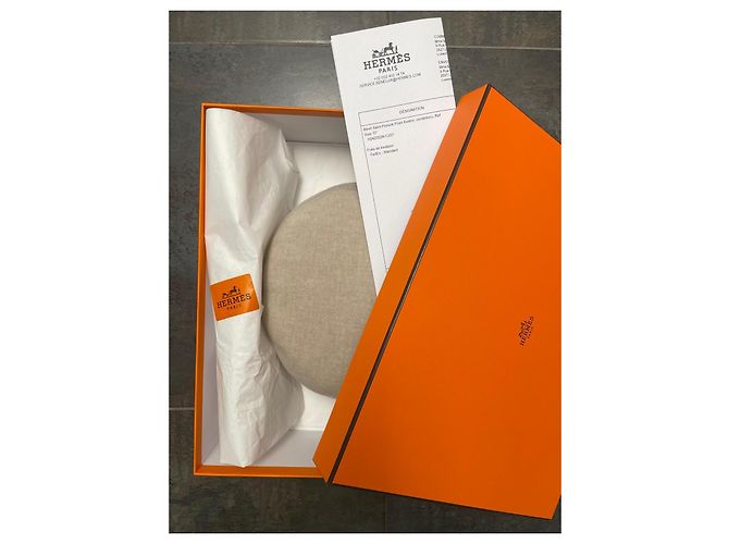 Hermès Saint-Honoré Point Avalon Wool and Cashmere Beret - view 9