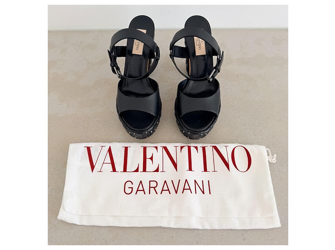 Valentino Garavani Sandali Rockstud platform in pelle nera - vista 3