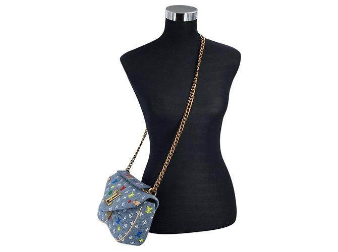 Louis Vuitton New Wave Schultertasche mit Kette aus hellblauem Denim mit Monogramm - Ansicht 7