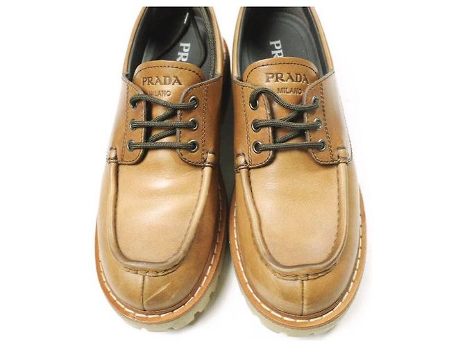 Prada Schnürschuhe aus Kalbsleder - Ansicht 5