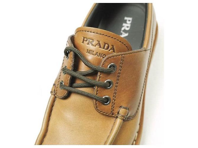 Prada Schnürschuhe aus Kalbsleder - Ansicht 6