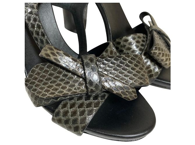 Giorgio Armani Riemchensandalen aus Pythonleder - Ansicht 9