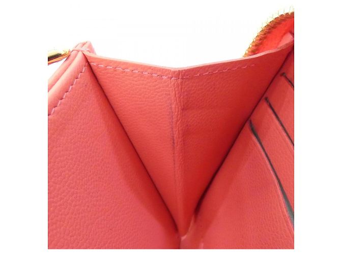 Louis Vuitton Coussin Langbeutel aus Lammleder - Ansicht 10