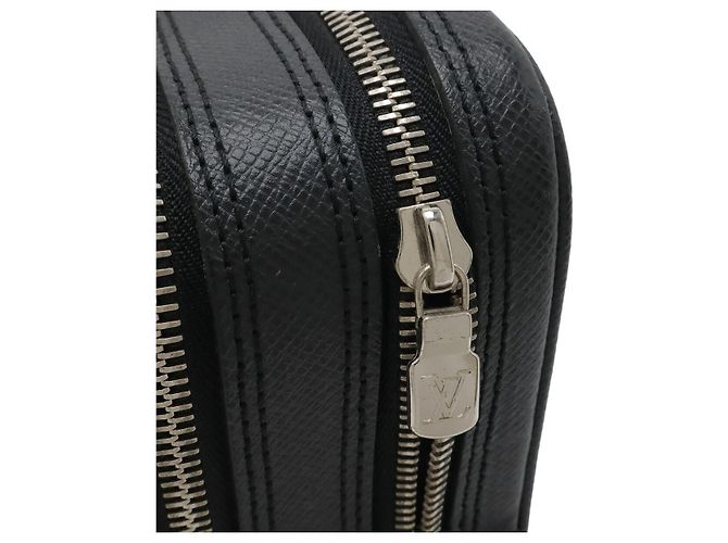 Borsa a pochette Louis Vuitton Pavel Taiga - vista 5