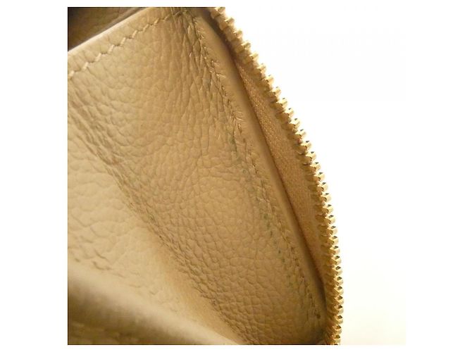 Yves Saint Laurent Cartera larga de piel de becerro Saint Laurent - vista 8