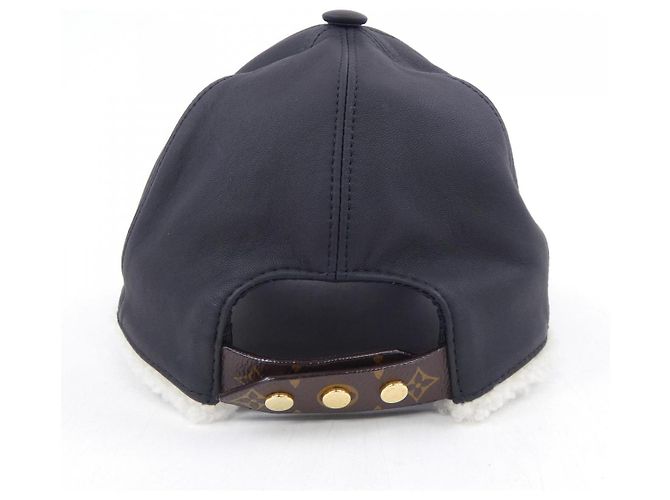 Louis Vuitton Shearling Visor Cap - view 4